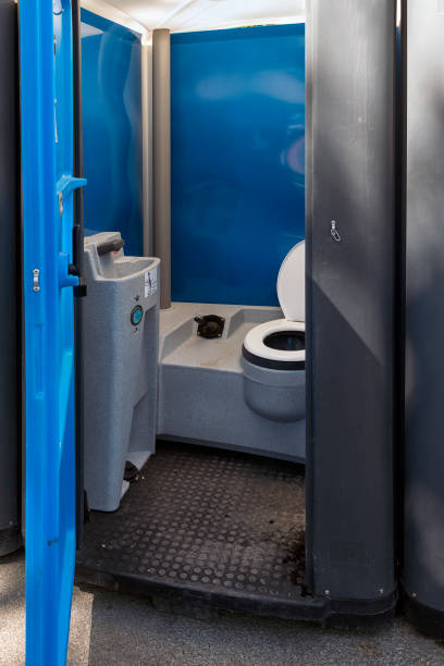 Best Portable restroom trailer rental  in Happy Valley, OR